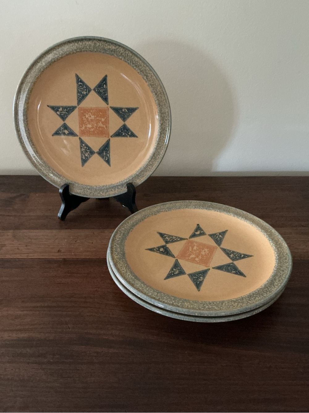 Pfaltzgraff America MAFA Star 10 3/8” Dinner Plates Set of 3
